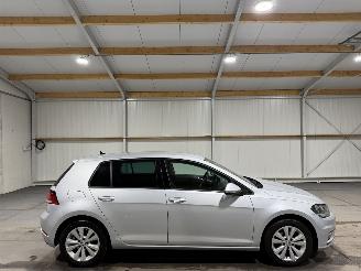 uszkodzony samochody osobowe Volkswagen Golf 1.0TSI 85kW Clima Comfortline 2019/3