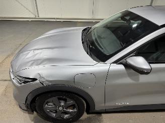 Ford Mustang Mach-e 75kWh 198kW RWD picture 17