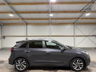 uszkodzony samochody osobowe Kia Niro 1.6GDi 77kW Automaat Hybrid Edition 2018/6