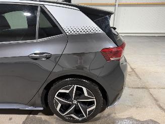 Volkswagen ID.3 58kWh First Plus 150kW picture 15