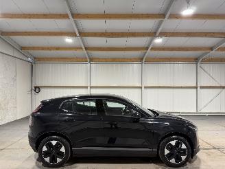 uszkodzony samochody osobowe Volvo EX30 69kWh Extended Range Core 200kW Single motor 2024/4