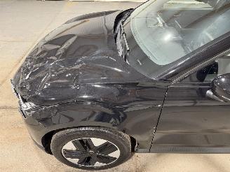 Volvo EX30 69kWh Extended Range Core 200kW Single motor picture 17