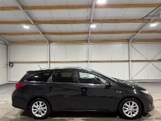 Vaurioauto  passenger cars Toyota Auris Touring Sports 1.8Hybrid 73kW Automaat Lease 2014/12