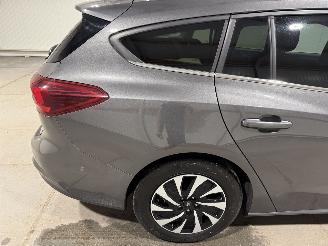 Ford Focus 1.0EcoBoost 92kW Hybrid Titanium Style picture 16