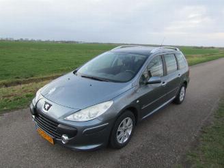 damaged peugeot 307 1.6 HDi Sw Pack Clima 2006-03