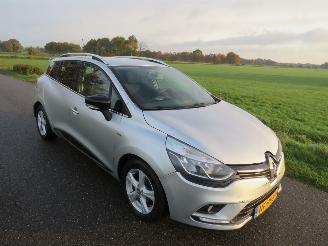 škoda osobní automobily Renault Clio 0.9 TCe Estate Limited 170.000km nap  Navigatie   2017  [ topstaat 2017/4