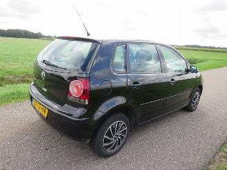 Vaurioauto  passenger cars Volkswagen Polo 1.2 Optive 5drs Airco  2007  Parkeerschade NAVIGATIE 2007/9