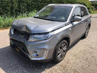 Schadeauto Suzuki Vitara vitara 1.5 hybride select all grip 4x4 2022/3