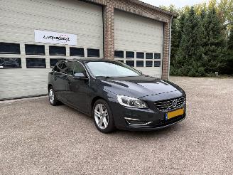 Volvo V-60 2.4 D6 Plug-In Hybrid Automaat Schuifdak NAP ! picture 1