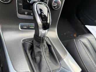 Volvo V-60 2.4 D6 AWD Plug-In Hybrid Automaat Schuifdak picture 16