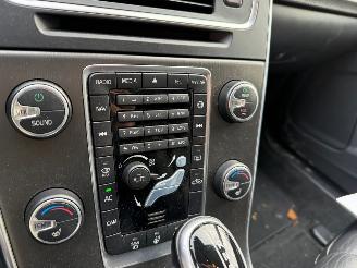 Volvo V-60 2.4 D6 AWD Plug-In Hybrid Automaat Schuifdak picture 11