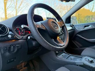 Mercedes B-klasse 220d Ambition Automaat Navi 120216 Km NAP ! picture 7