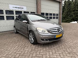 Mercedes B-klasse 200 Turbo Automaat Schuifdak Navi Clima picture 2