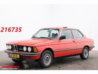 Vaurioauto  passenger cars BMW 3-serie 318i Schuifdak AHK Origineel Nederlands! 1980/10
