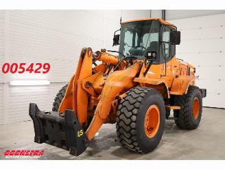 krockskadad bil machine Kubota  DL250 Wiellader Airco BY 2011 2011/1