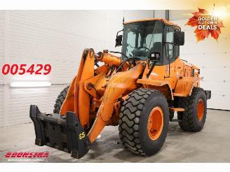 krockskadad bil machine Atlas  DL250 Wiellader Airco BY 2011 2011/1