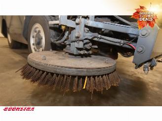 TENNANT  HMF 426 Veegmachine picture 10