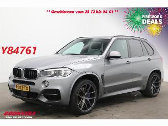 damaged passenger cars BMW X5 M50d MOTORSCHADEN Pano ACC Memory Leder AHK SHZ. 2018/4