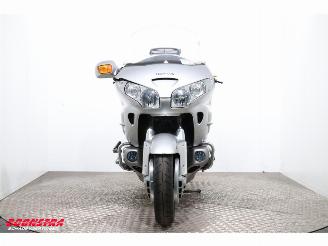 Honda GL 1800 Gold Wing Navi Radio Cruise SHZ Heizgriffe 54.718 km! picture 6