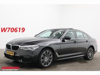 skadebil auto BMW 5-serie 540i xDrive M-Sport Schuifdak HUD ACC Memory H/K Camera 2020/2