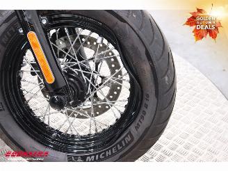 Harley-Davidson  110 FLSS Softail Slim S Vance Hines 8.428 mi! picture 13