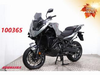 krockskadad bil motor Honda  NT1100 A ABS Cruise 8.736 km! 2023/3