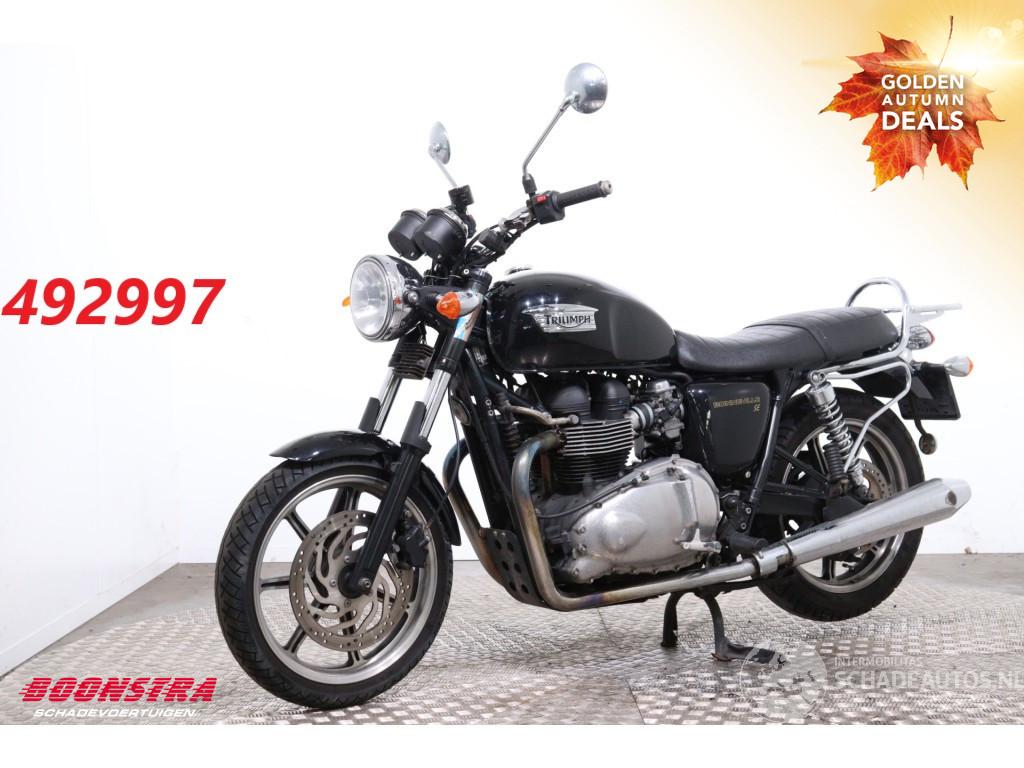 Triumph Bonneville T100 SE BY 2012