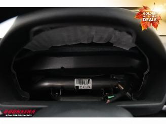 BMW 3-serie Touring 330i Luxury Edition LED Leder Clima Cruise SHZ picture 14