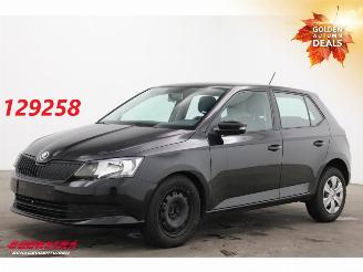 Vaurioauto  passenger cars Skoda Fabia 1.0 Active Airco Bluetooth 52.434 km! 2018/6