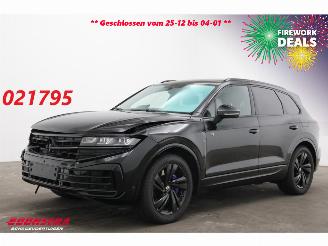 Voiture accidenté Volkswagen Touareg R 3.0 TSi 4Motion PHEV Pano HUD 360° Ventilatie ACC LRHZ AHK 2024/7