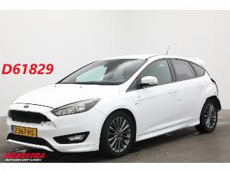 Coche accidentado Ford Focus 1.0 ST-Line Navi Airco Cruise PDC 112.831 km! 2016/12