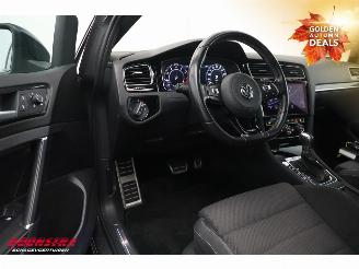 Volkswagen Golf R 2.0 TSI 4Motion Pano Virtual Dynaudio ACC Camera 86.756 km! picture 11