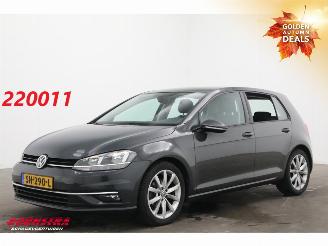 krockskadad bil auto Volkswagen Golf 1.0 TSI DSG Comfortline ACC Navi Clima SHZ PDC 2018/4