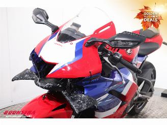 Honda CBR 1000 RR-R Fireblade Akrapovic ABS LED picture 18