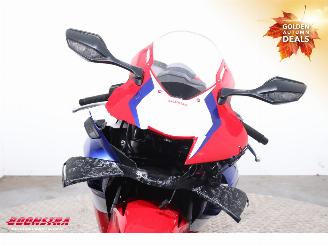 Honda CBR 1000 RR-R Fireblade Akrapovic ABS LED picture 17