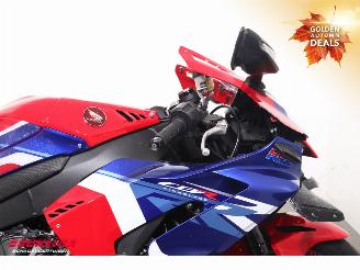 Honda CBR 1000 RR-R Fireblade Akrapovic ABS LED picture 10