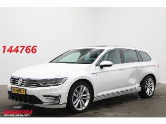 krockskadad bil auto Volkswagen Passat Variant 1.4 TSI GTE Highline LED ACC Pano ErgoComf. Leder SHZ AHK 2015/12