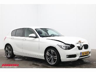 BMW 1-serie 116i 5-DRS Navi Bluetooth Airco PDC SHZ picture 2