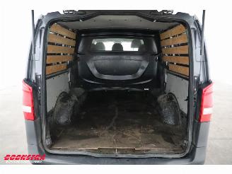Mercedes Vito 110 CDI Lang DoKa 5-Pers. Navi Airco AHK picture 17