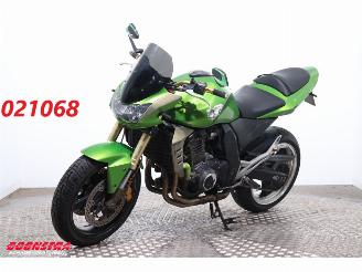 krockskadad bil motor Kawasaki Z 1000 Leo Vince 2004/5
