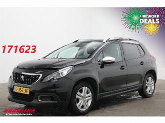 krockskadad bil auto Peugeot 2008 1.2 PureTech Aut. Signature Navi Airco Cruise PDC 59.303 km! 2019/9