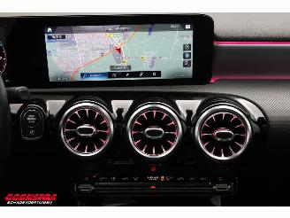 Mercedes A-klasse 180 7G-Tronic AMG Pano LED Memory Camera SHZ PDC 44.549 km! picture 12