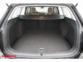 Volkswagen Golf Variant 1.4 TSI DSG Highline Panorama Leder Camera SHZ AHK Apple/Android picture 21