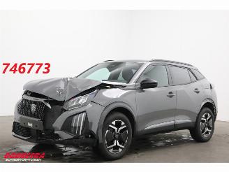 Unfallwagen Peugeot 2008 1.2 PureTech 100 Allure Apple/Android Navi Clima Cruise PDC 10.143 km! 2025/10