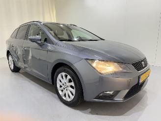 Schadeauto Seat Leon ST 1.6 TDI Style Business 2015/6