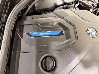 BMW 3-serie Sedan 330e M Sport Aut8 picture 47