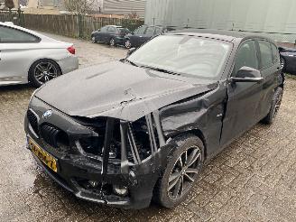 damaged BMW 1-serie 116i    ( 23020 KM )