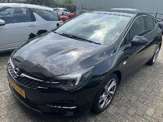 dañado Opel Astra 1.2 Launch Elegance