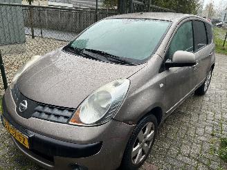 dommages Nissan Note 1.6 First Note
