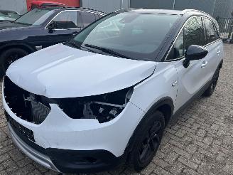 skadebil bedrijf Opel Crossland X  1.2 Turbo Innovation 2019/7